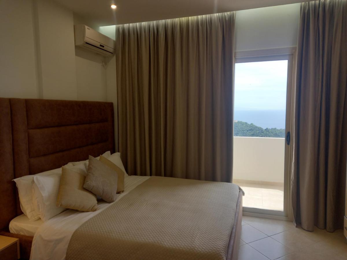 Hotel Relax Dhërmi Eksteriør billede
