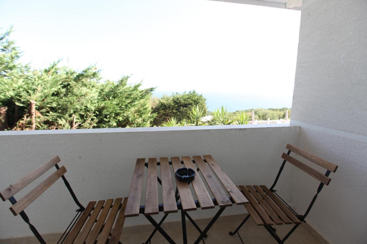 Hotel Relax Dhërmi Eksteriør billede