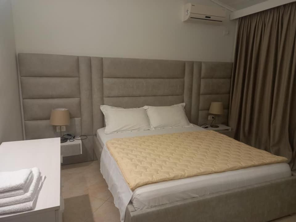 Hotel Relax Dhërmi Eksteriør billede