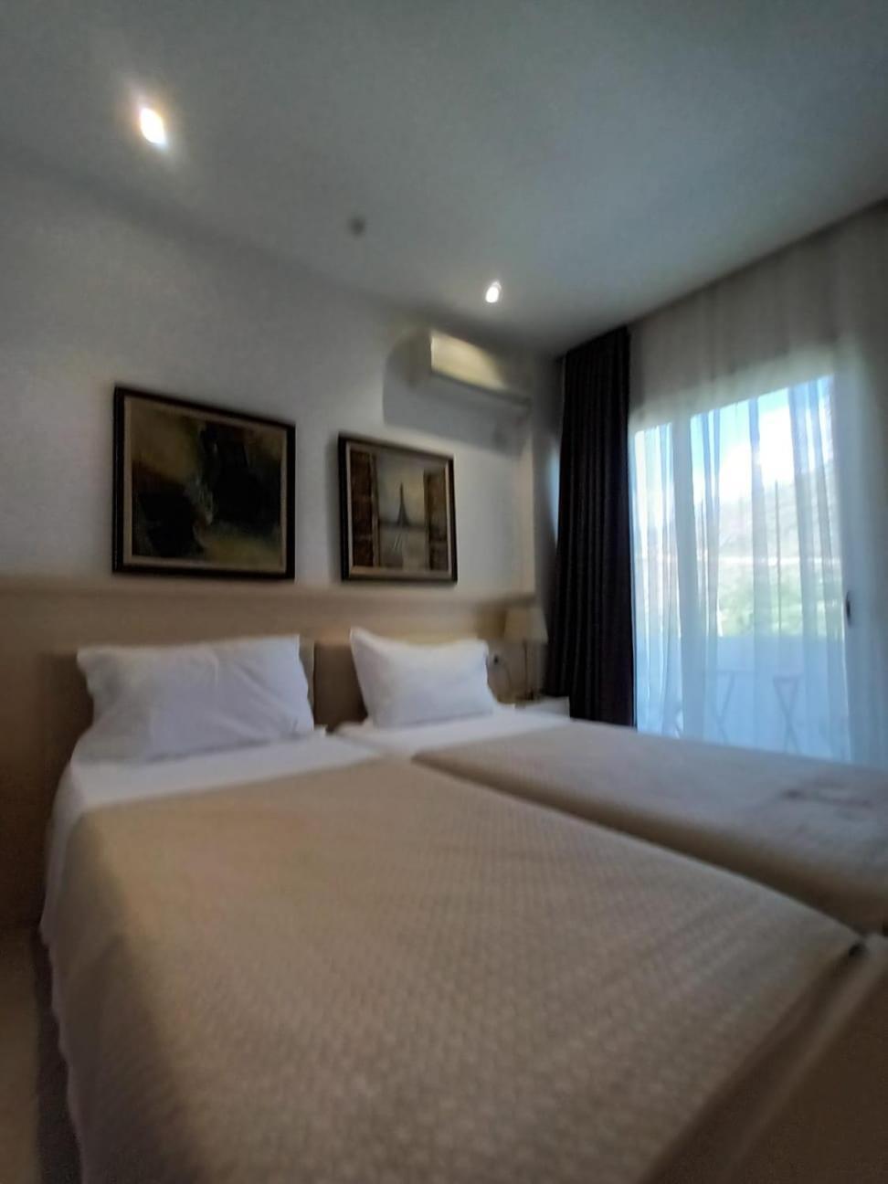 Hotel Relax Dhërmi Eksteriør billede