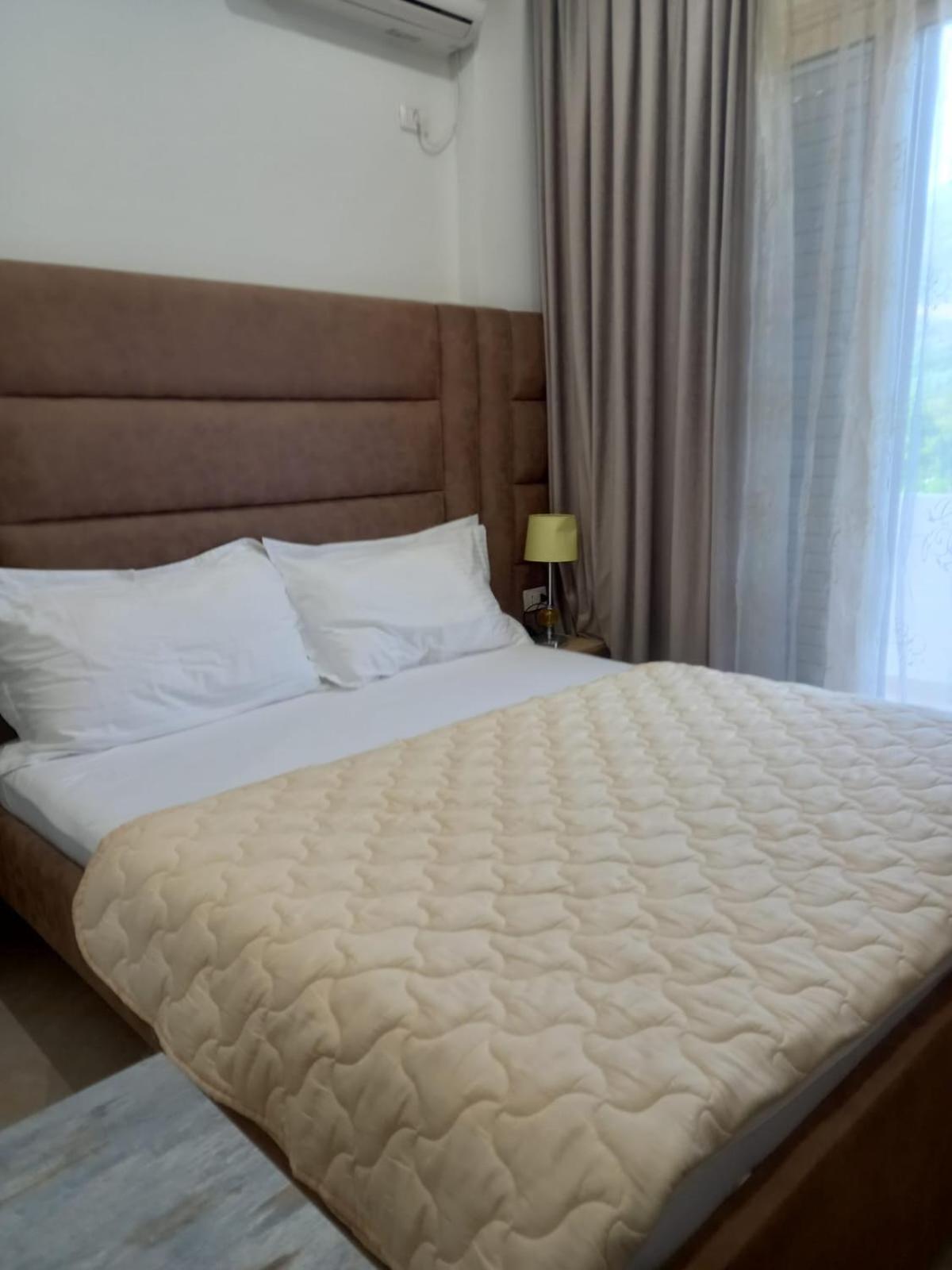 Hotel Relax Dhërmi Eksteriør billede