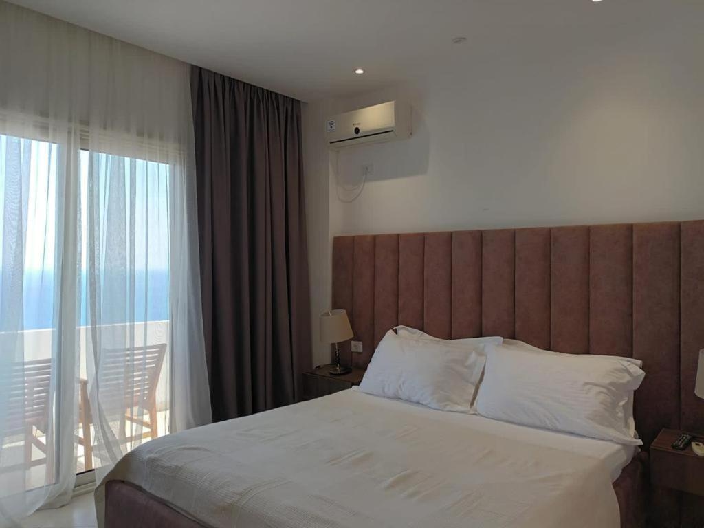 Hotel Relax Dhërmi Eksteriør billede
