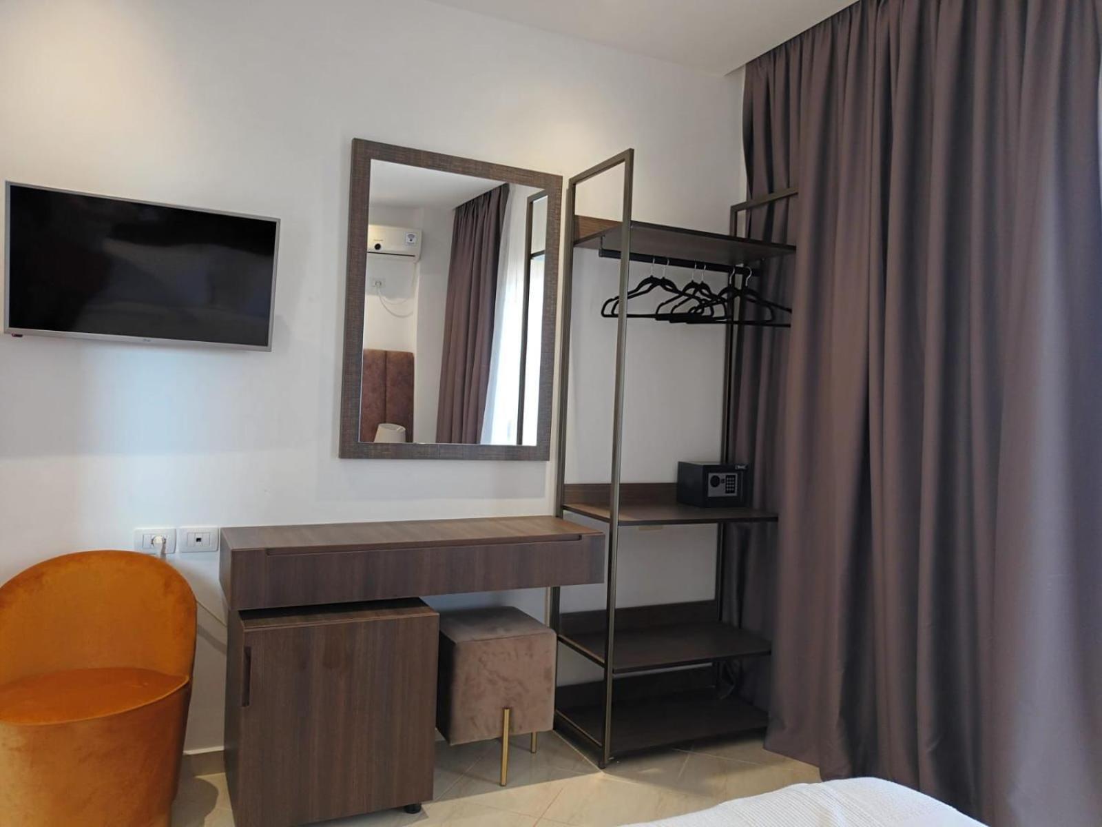 Hotel Relax Dhërmi Eksteriør billede